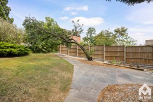 Photo 25- click for photo gallery